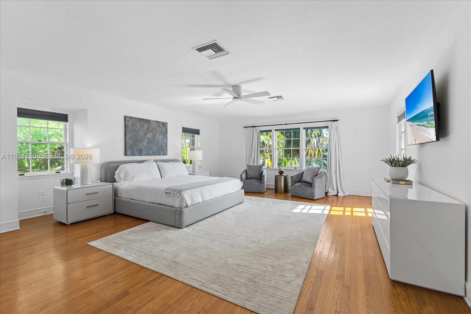 333 E Rivo Alto Dr Miami Beach, FL 33139