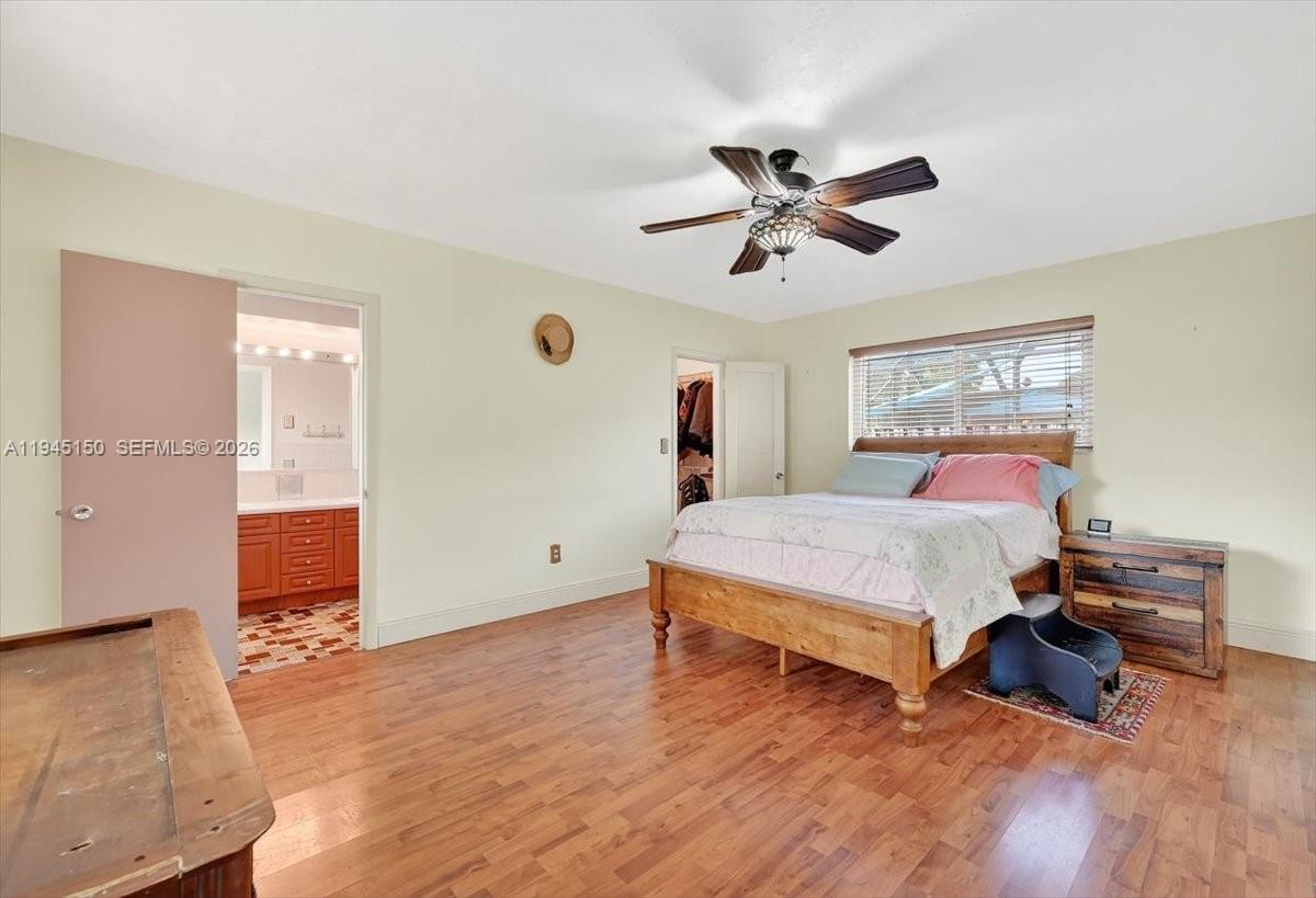 1621 Nw 110th Ter Pembroke Pines, FL 33026