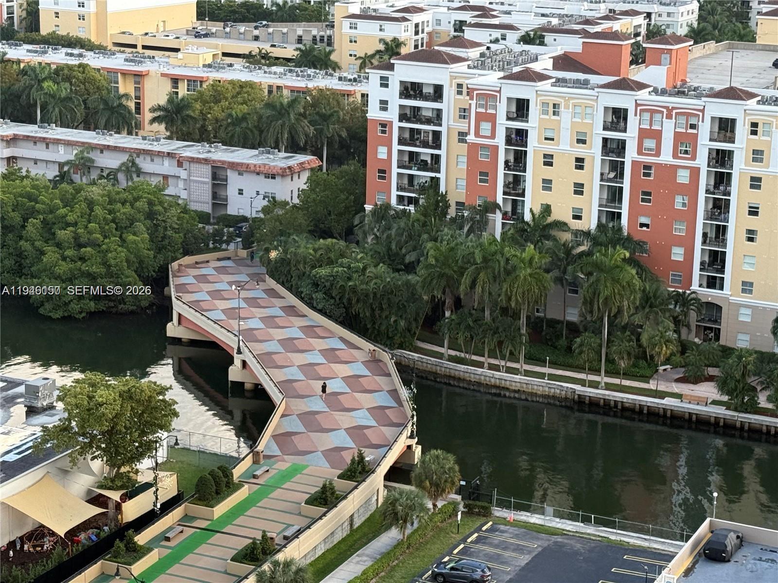 image Winston Towers 2001