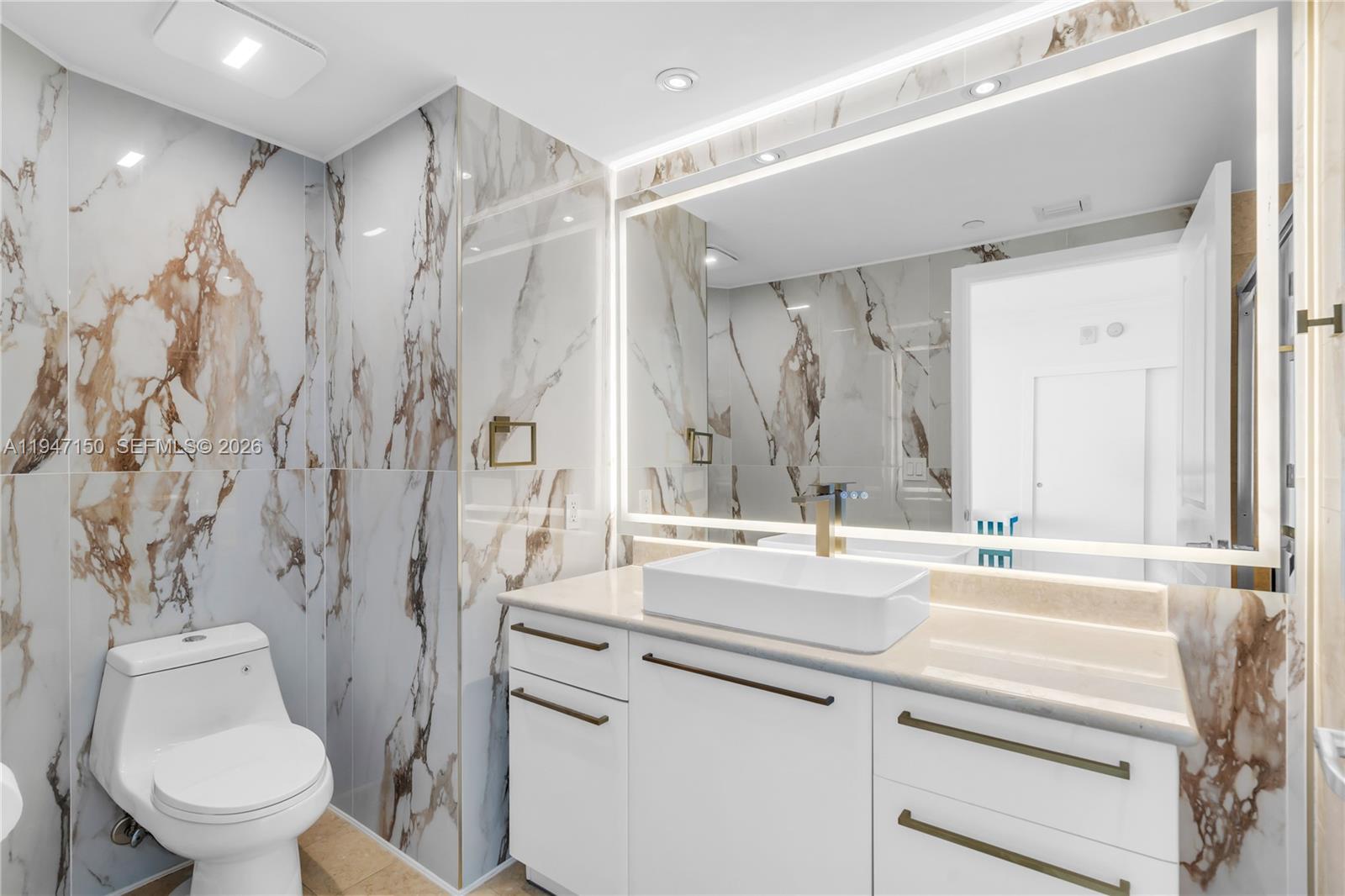 3101 S Ocean Dr #2605 Hollywood, FL 33019