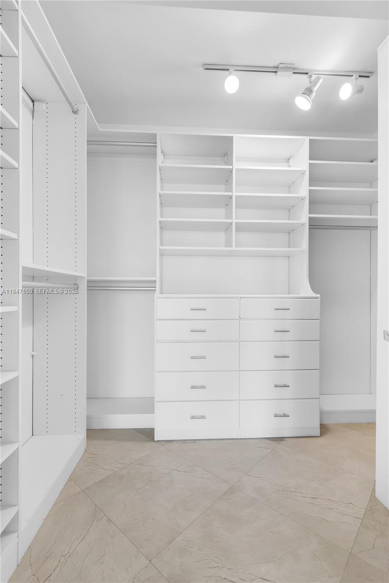 3101 S Ocean Dr #2605 Hollywood, FL 33019