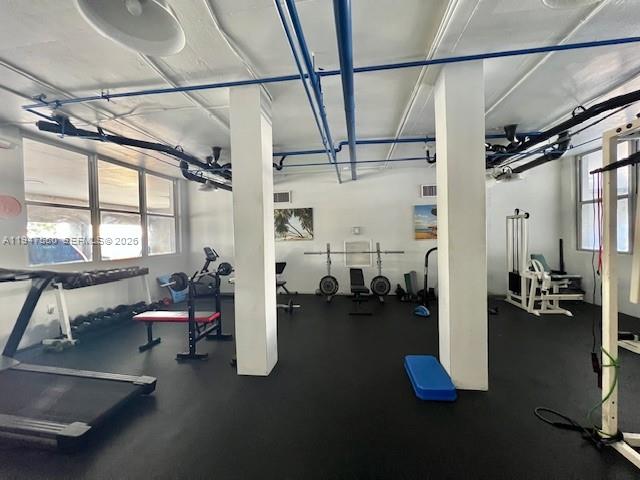 2016 Bay Dr #405 Miami Beach, FL 33141