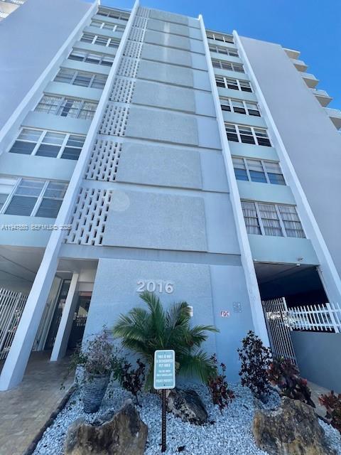 2016 Bay Dr #405 Miami Beach, FL 33141