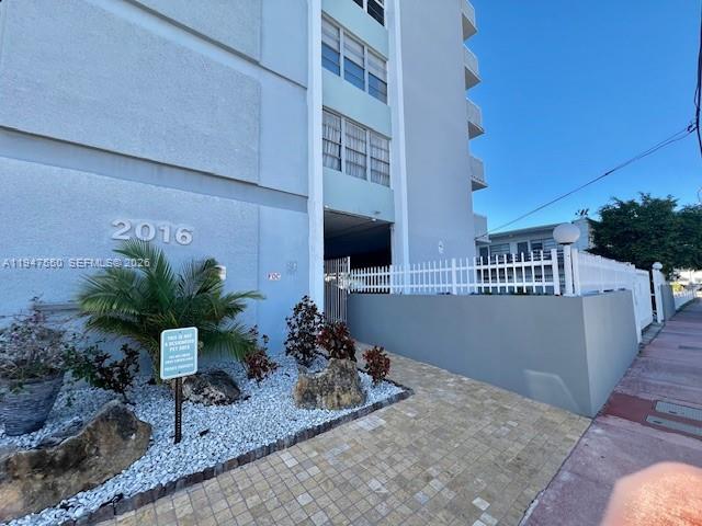 2016 Bay Dr #405 Miami Beach, FL 33141