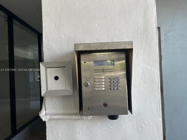 2016 Bay Dr #405 Miami Beach, FL 33141