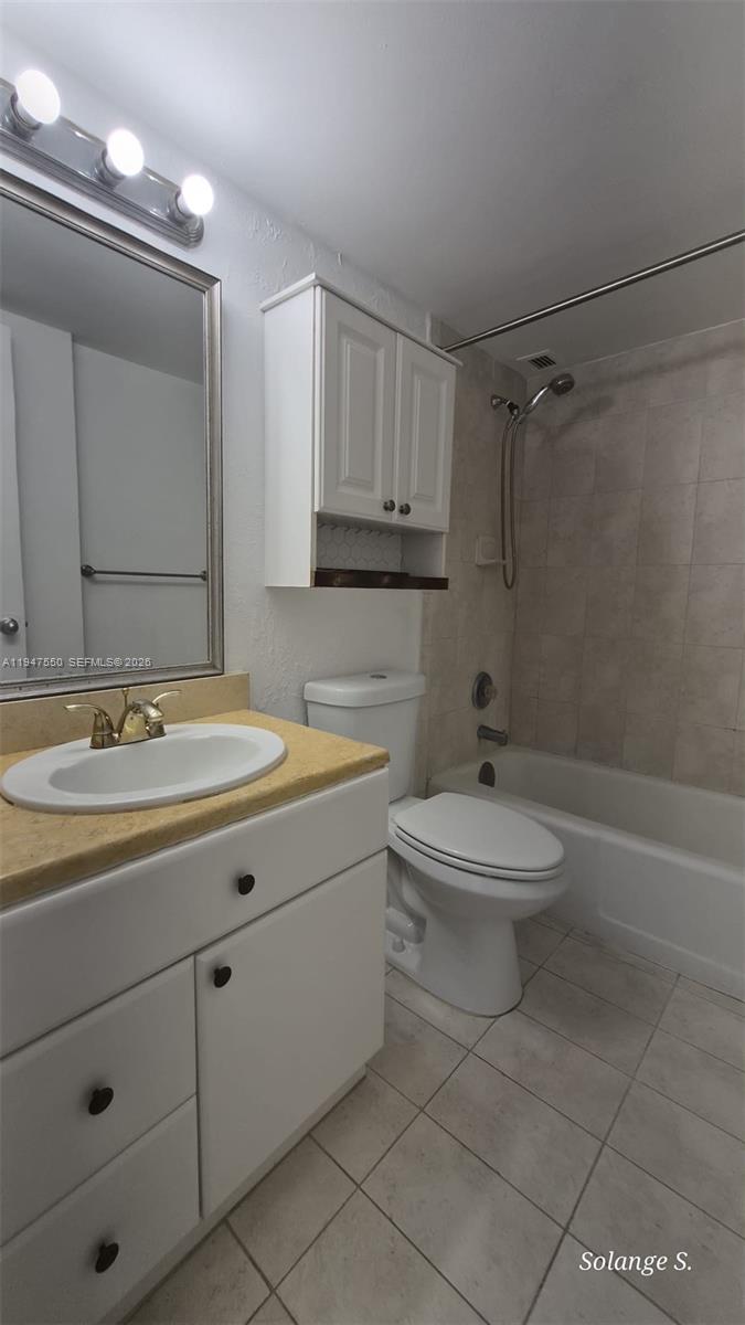 2016 Bay Dr #405 Miami Beach, FL 33141