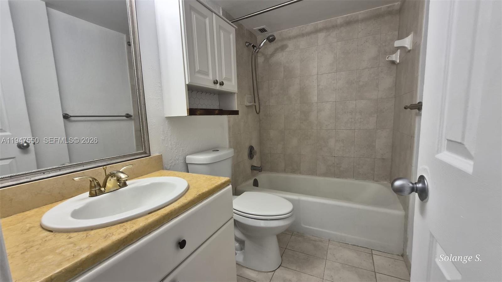 2016 Bay Dr #405 Miami Beach, FL 33141