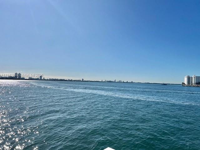 2016 Bay Dr #405 Miami Beach, FL 33141