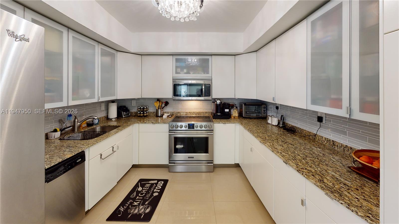 800 Parkview Dr #709 Hallandale Beach, FL 33009