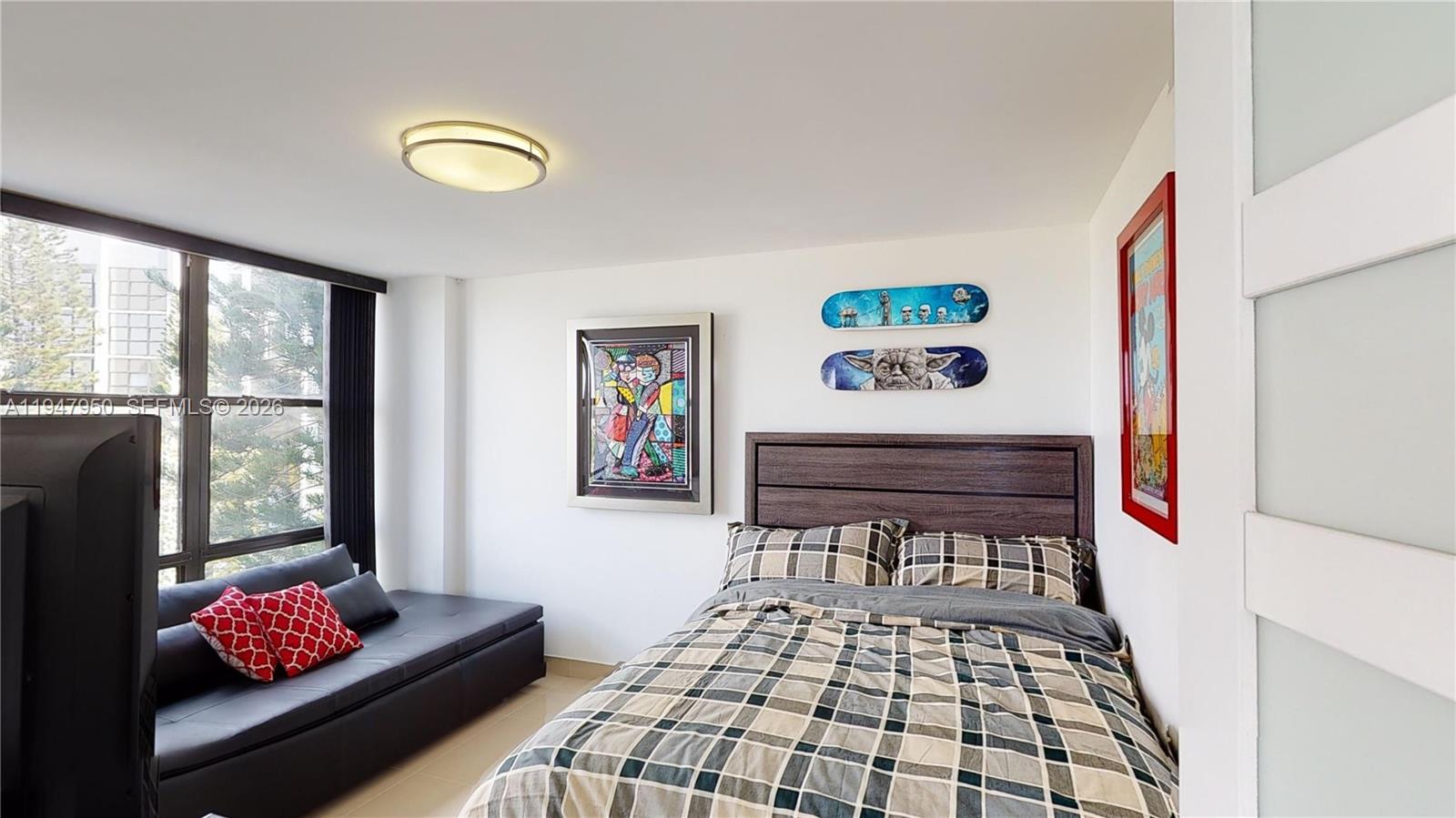 800 Parkview Dr #709 Hallandale Beach, FL 33009