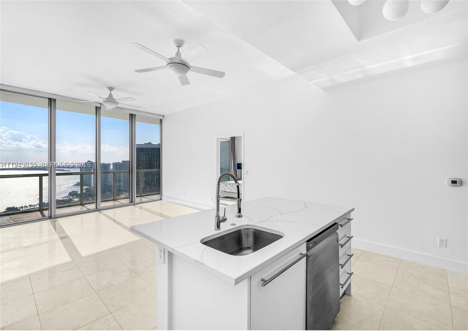888 Biscayne Blvd #4806 Miami, FL 33132