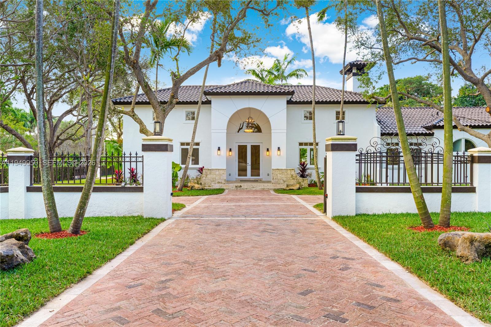 6200 SW 130th Ter Pinecrest, FL 33156