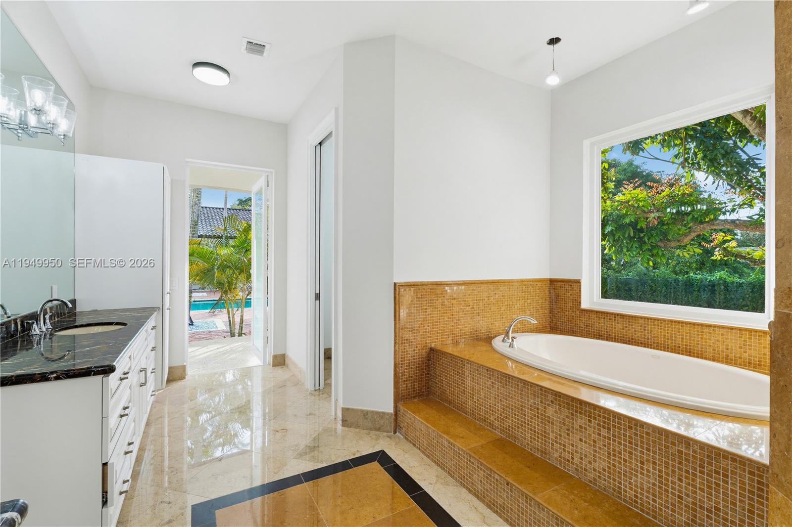 6200 SW 130th Ter Pinecrest, FL 33156