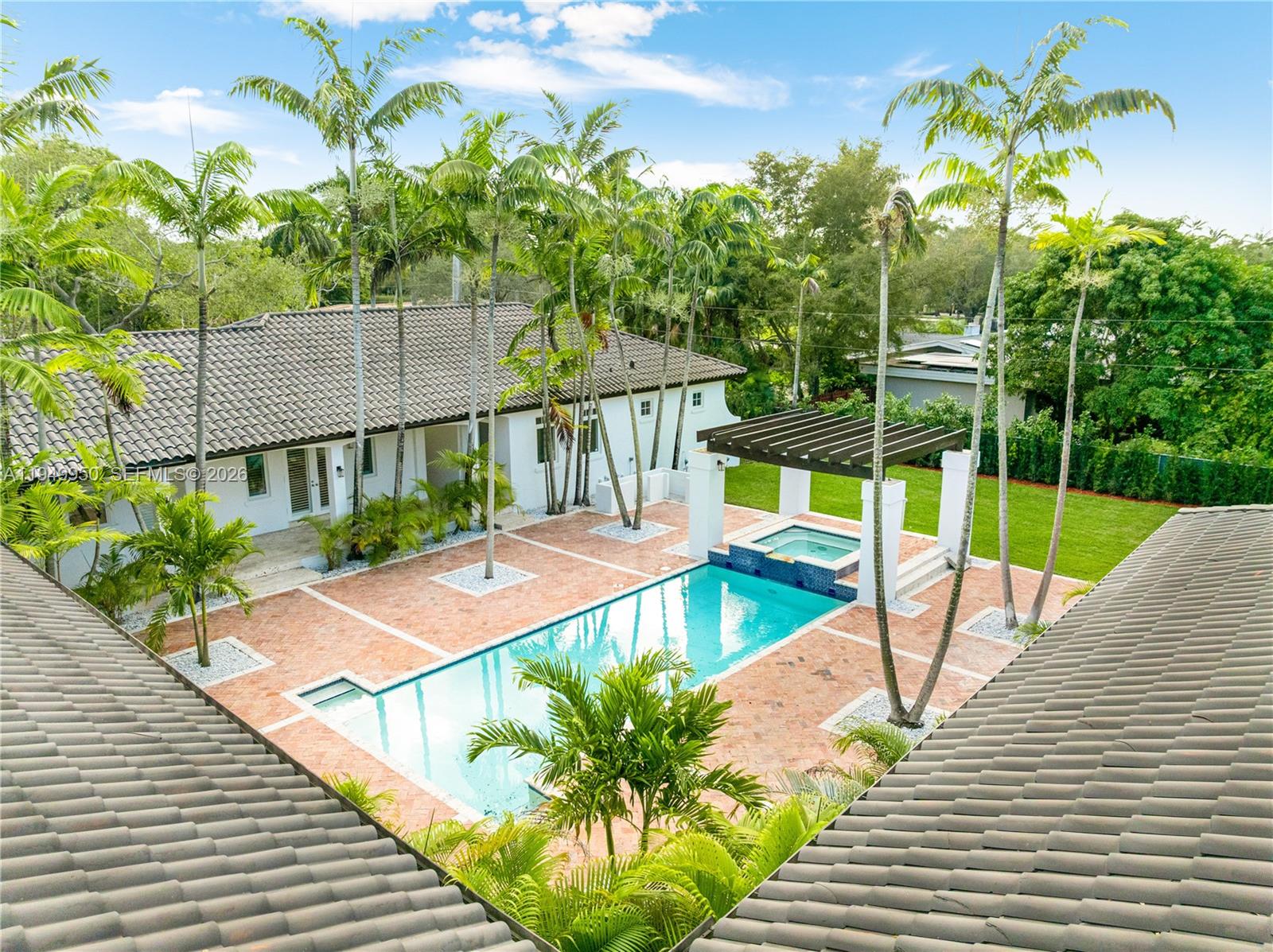 6200 SW 130th Ter Pinecrest, FL 33156