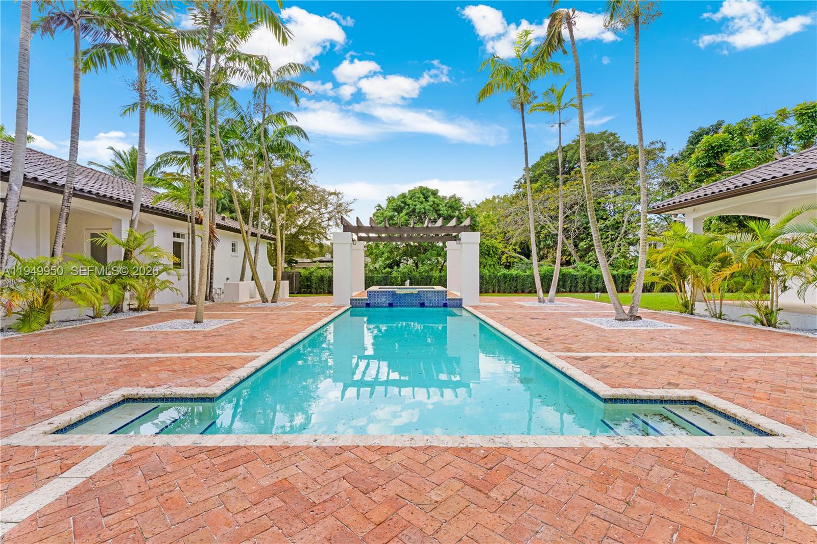 6200 SW 130th Ter Pinecrest, FL 33156