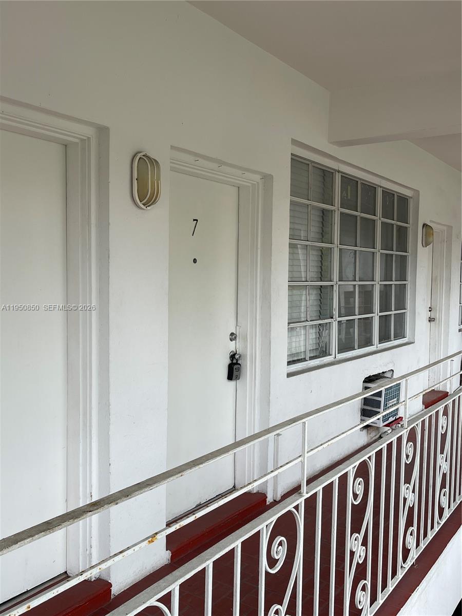 901 Pennsylvania Ave #7 Miami Beach, FL 33139