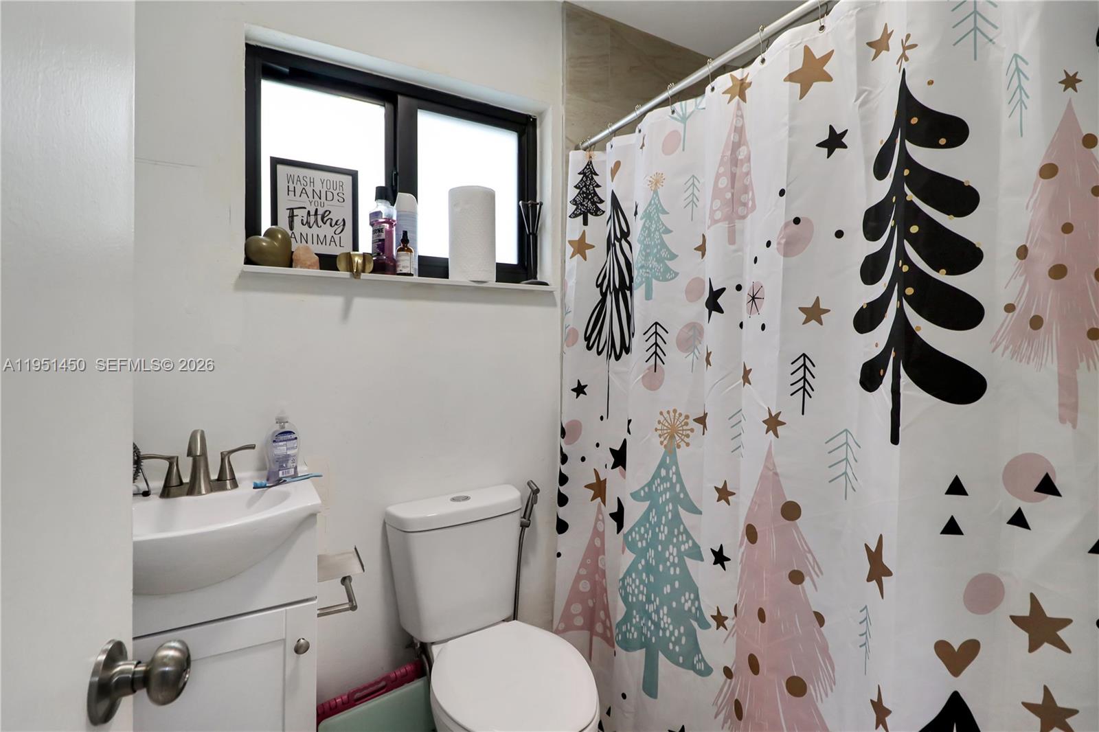 3529 W 14th Ln Hialeah, FL 33012