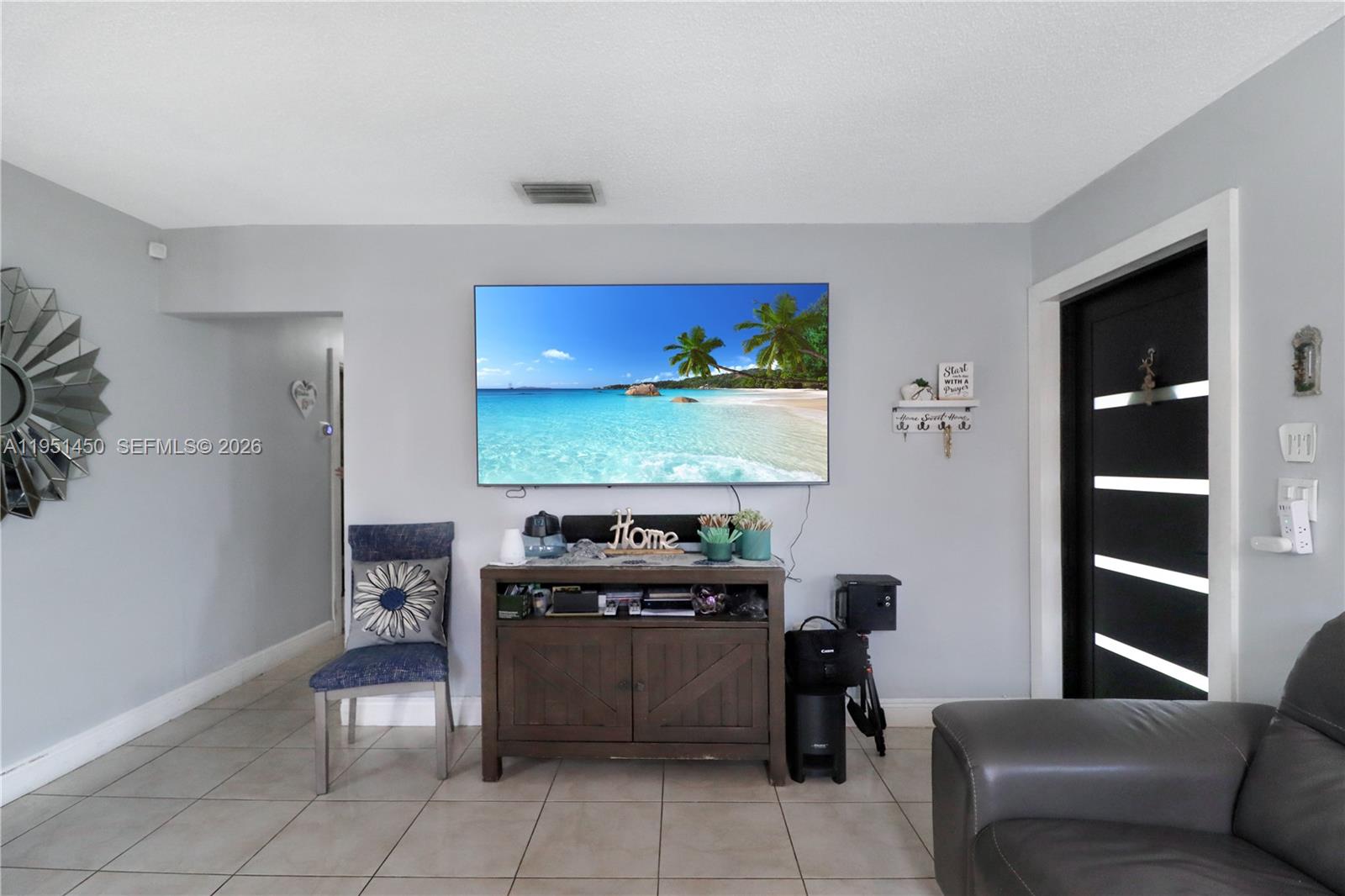 3529 W 14th Ln Hialeah, FL 33012