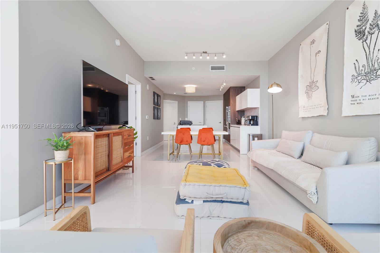 image Paramount Miami Worldcenter2