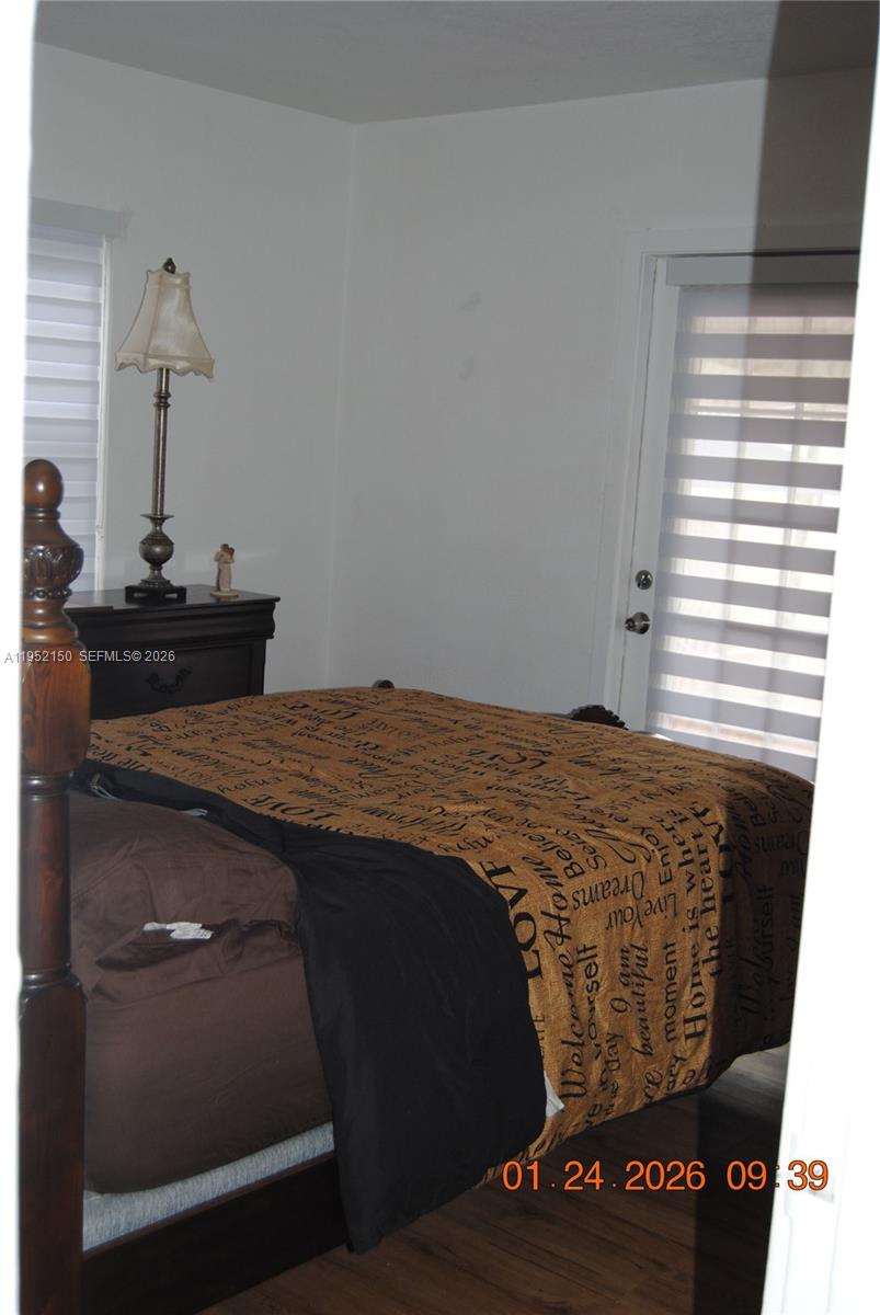 6320 NW 40th St Virginia Gardens, FL 33166