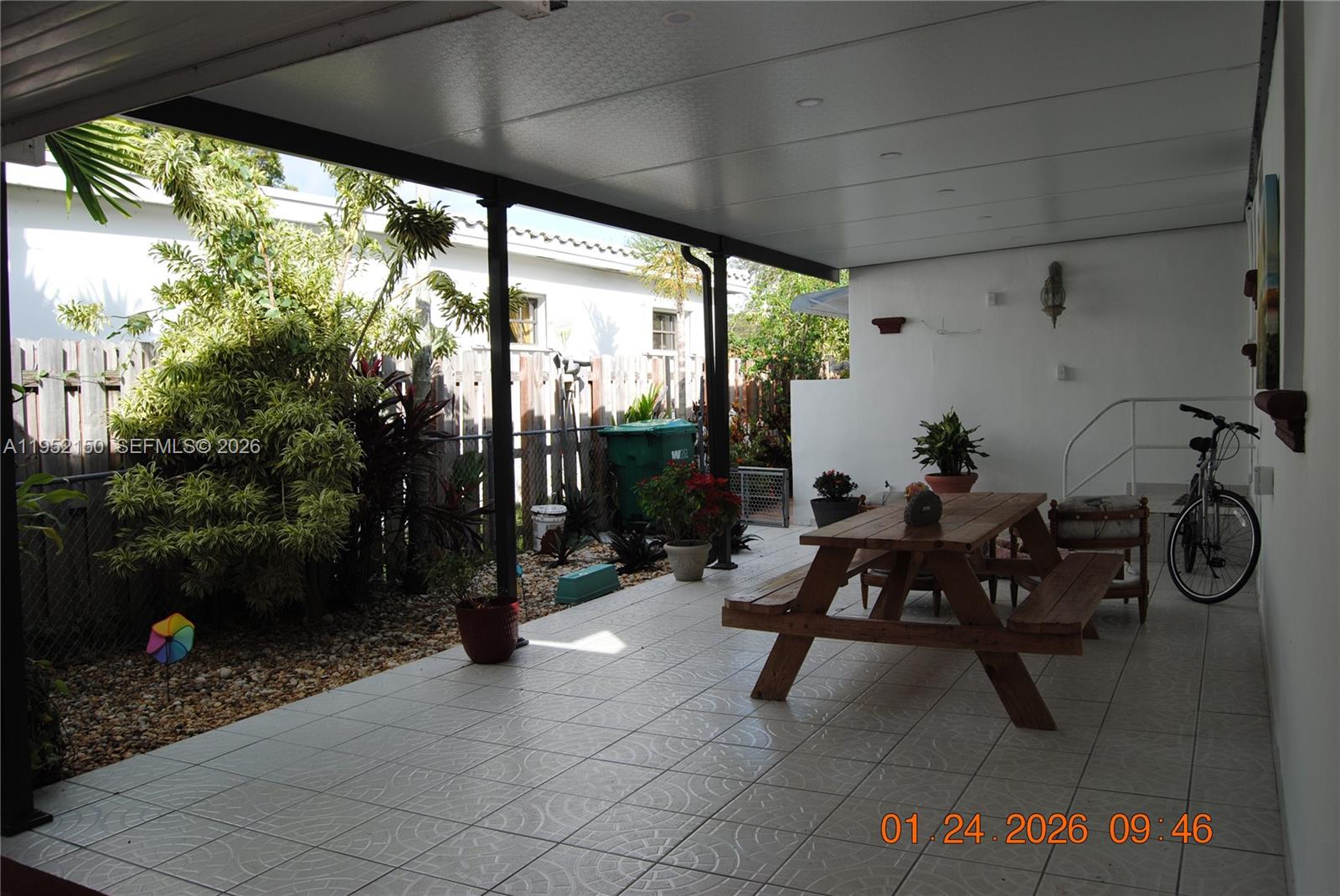 6320 NW 40th St Virginia Gardens, FL 33166