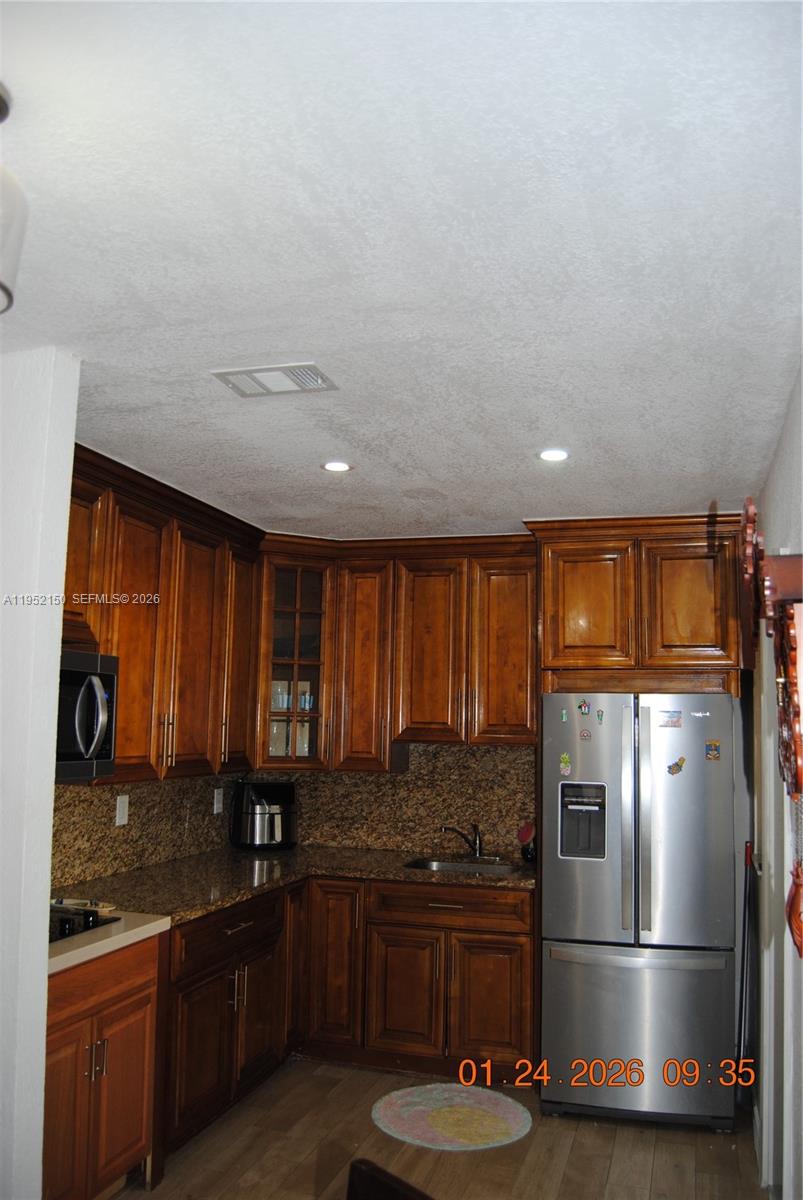 6320 NW 40th St Virginia Gardens, FL 33166