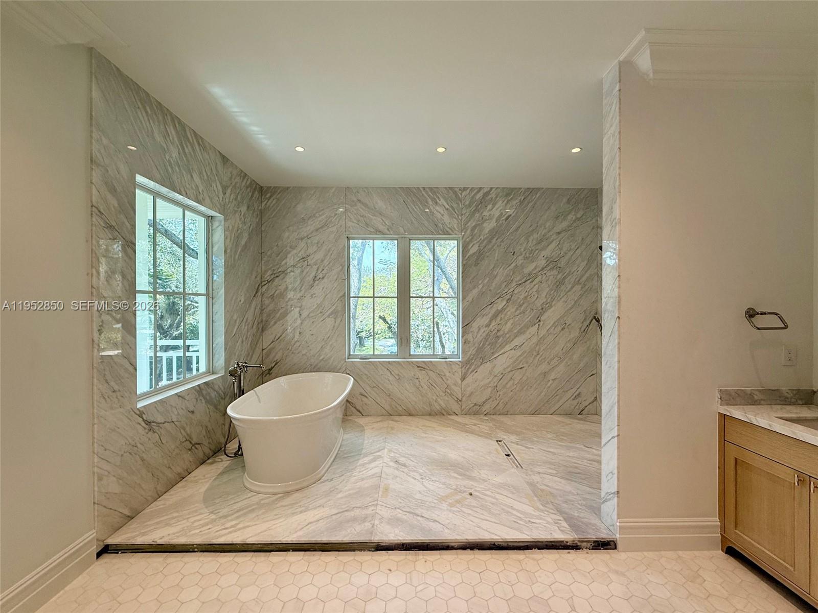 6475 SW 92nd St Pinecrest, FL 33156