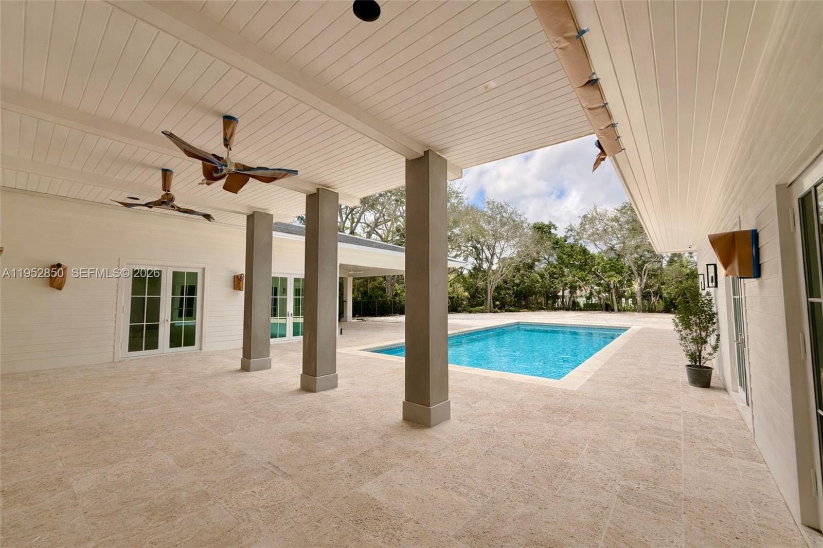 6475 SW 92nd St Pinecrest, FL 33156