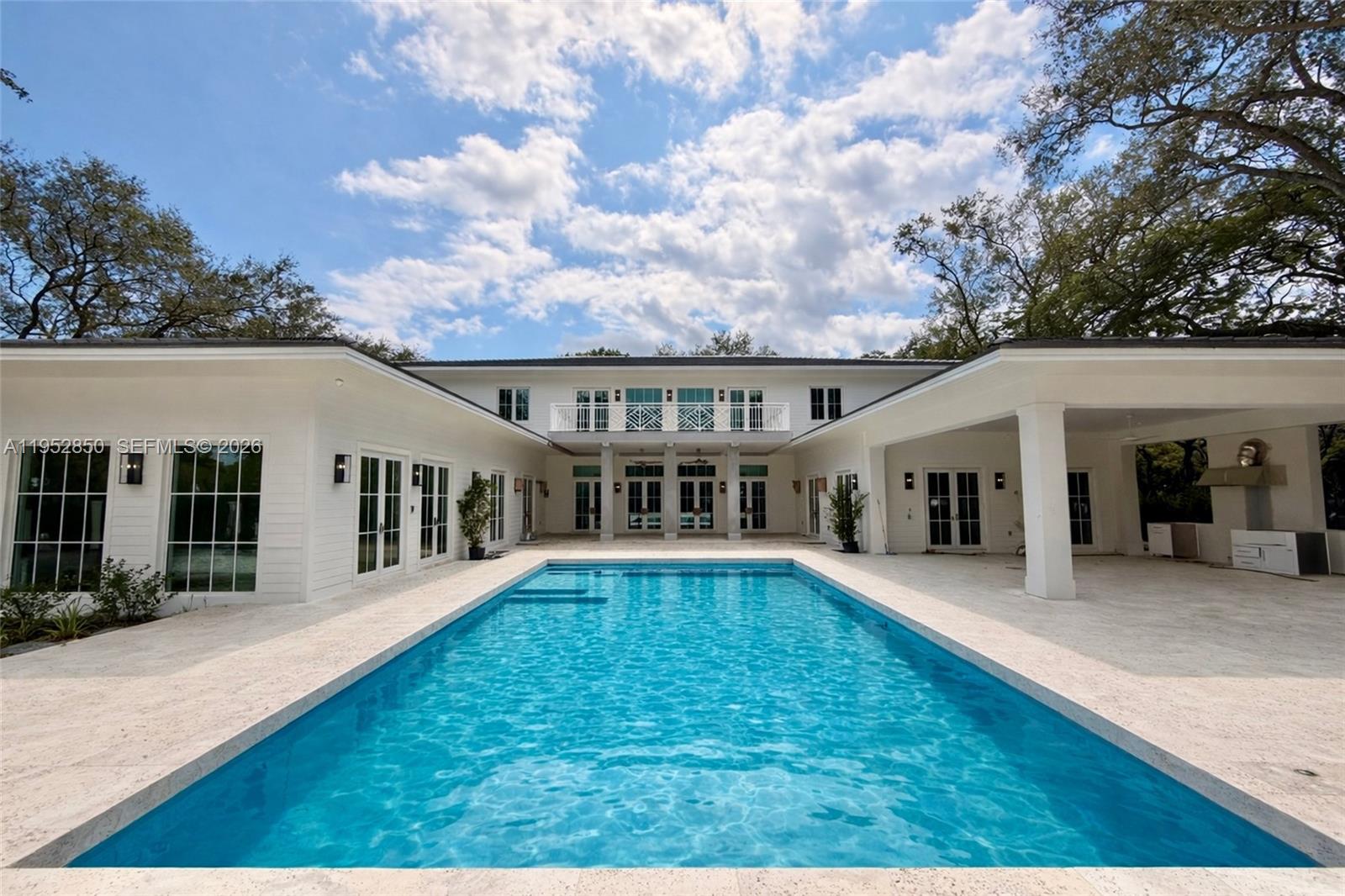 6475 SW 92nd St Pinecrest, FL 33156