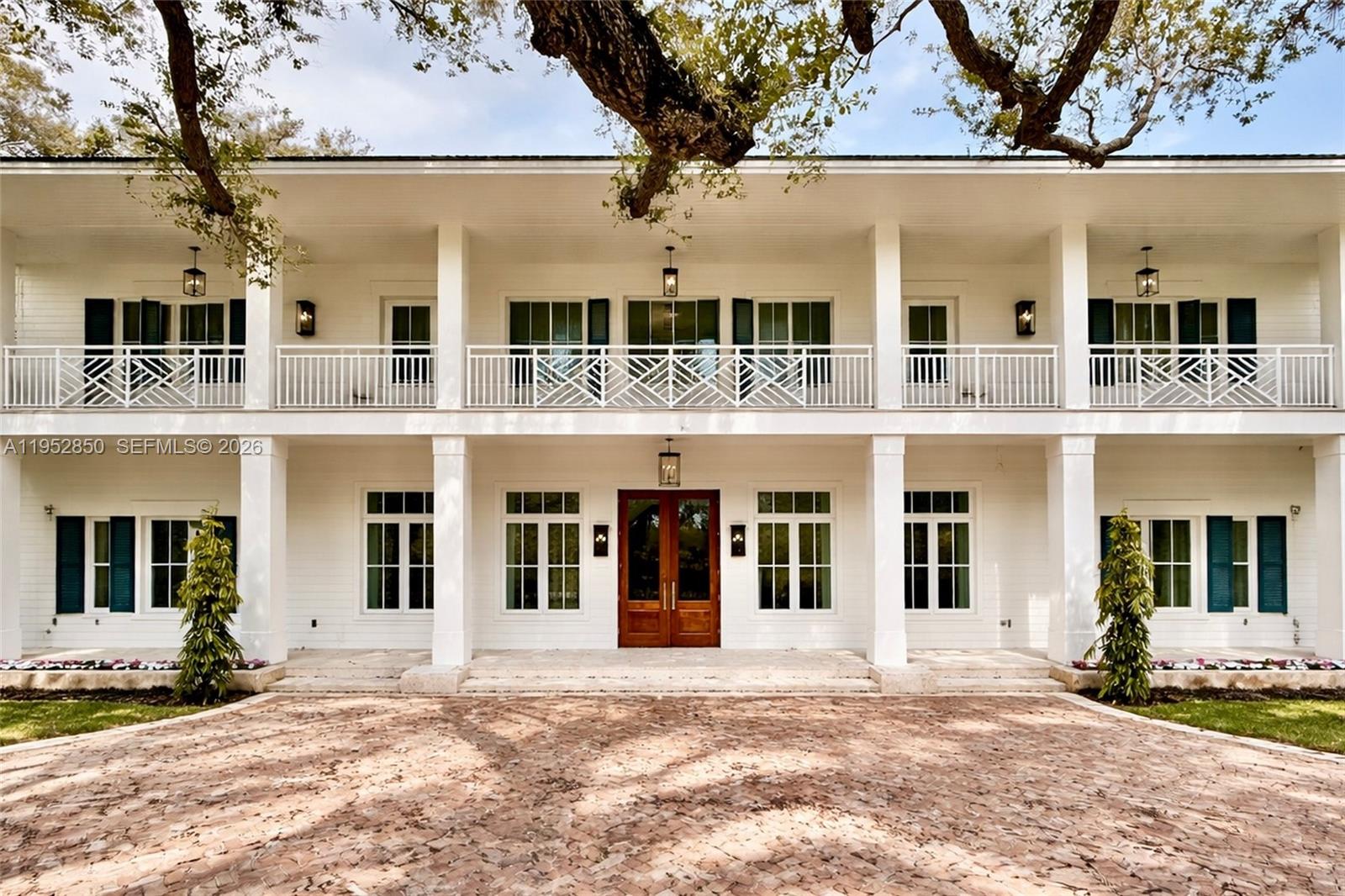 6475 SW 92nd St Pinecrest, FL 33156