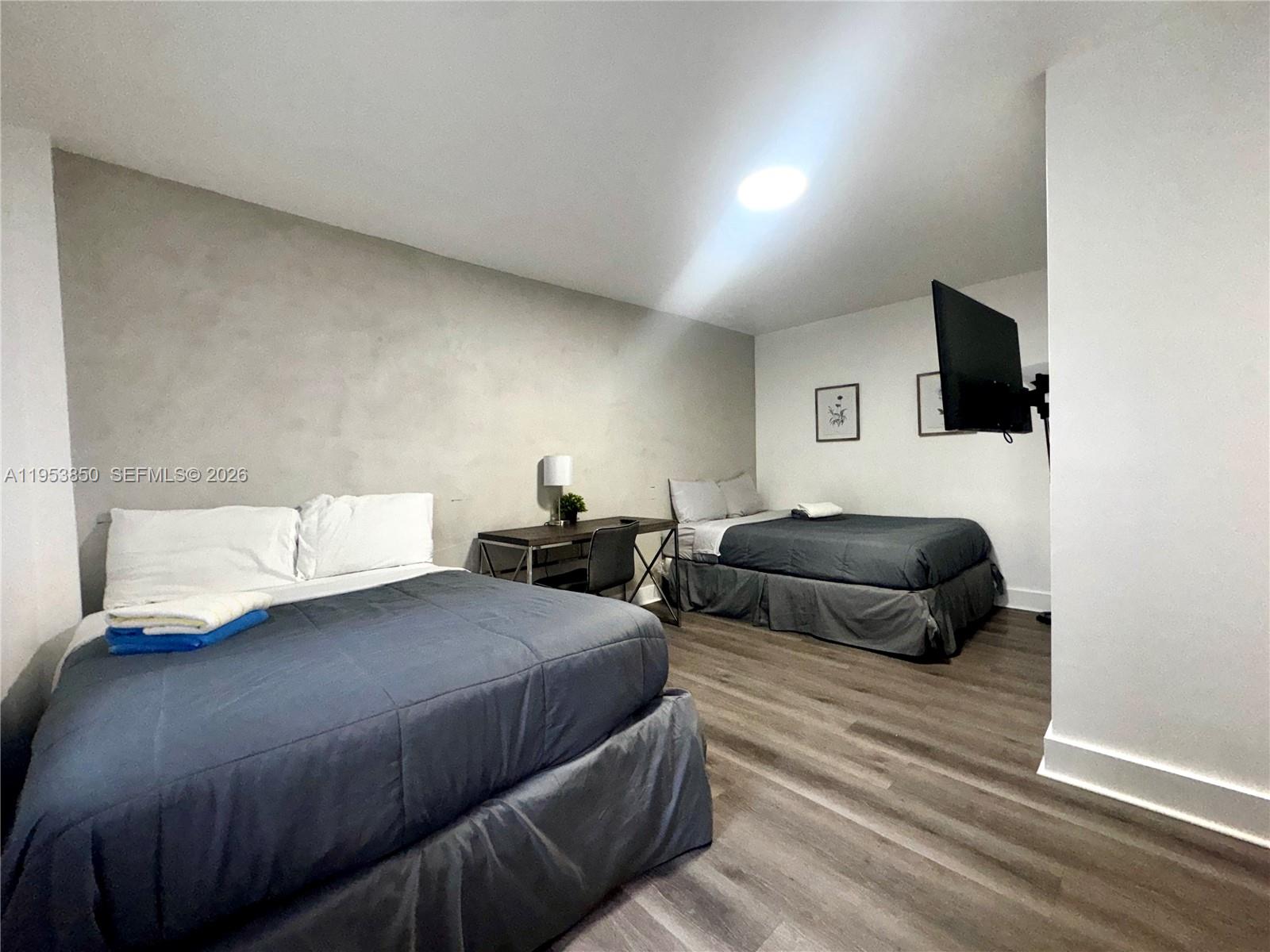 1684 SW 10th St Miami, FL 33135