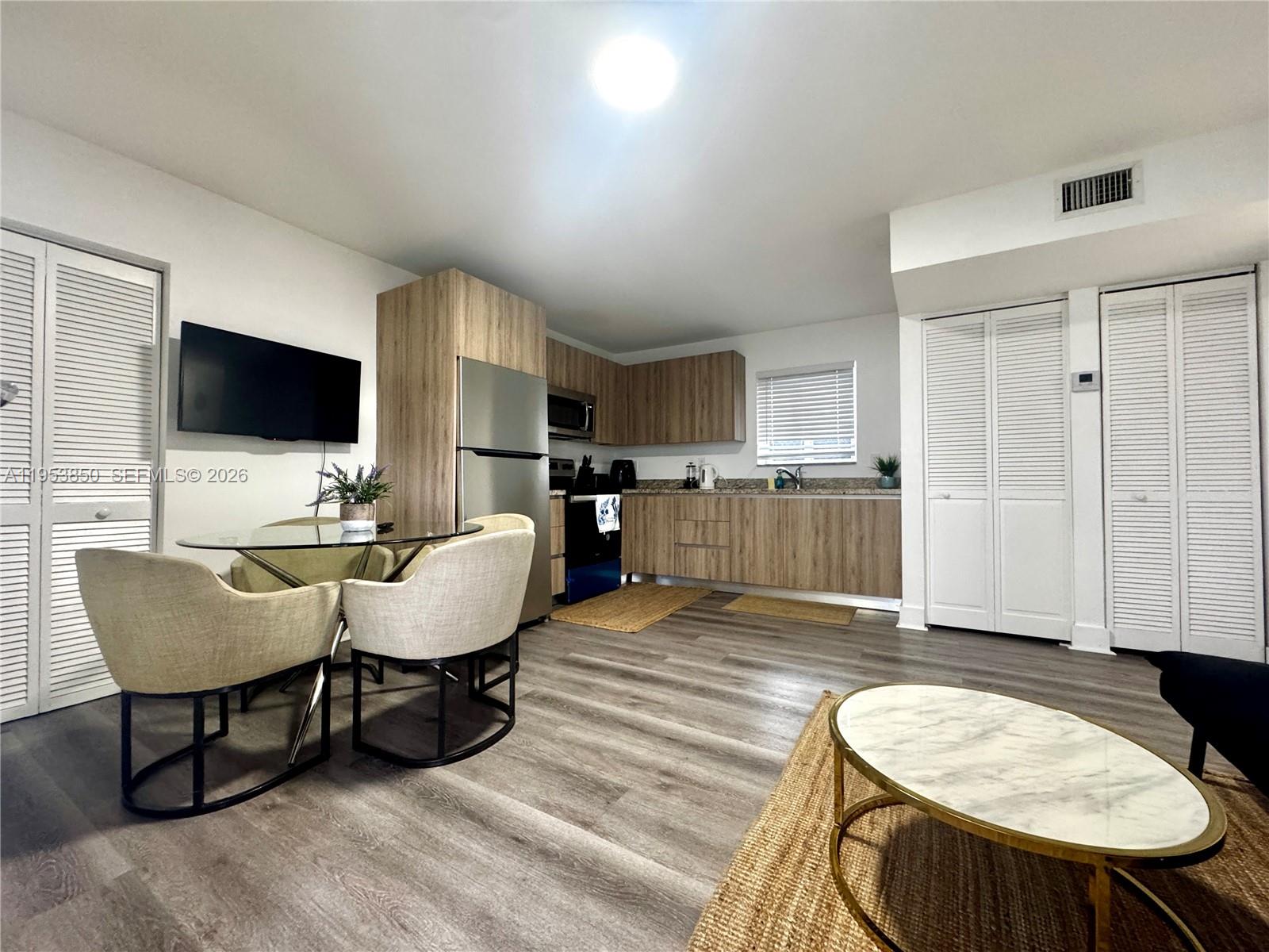 1684 SW 10th St Miami, FL 33135