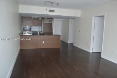 475 Brickell Ave #1814