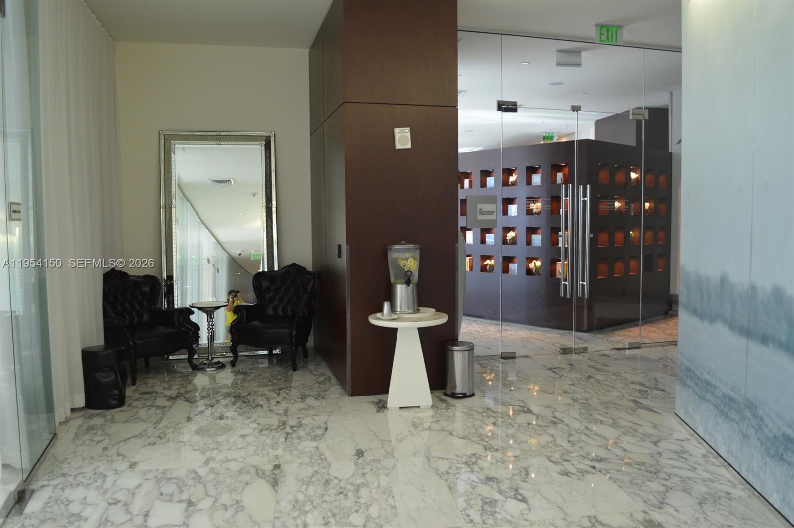 image Icon Brickell I19