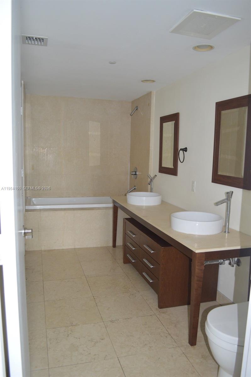 image Icon Brickell I7