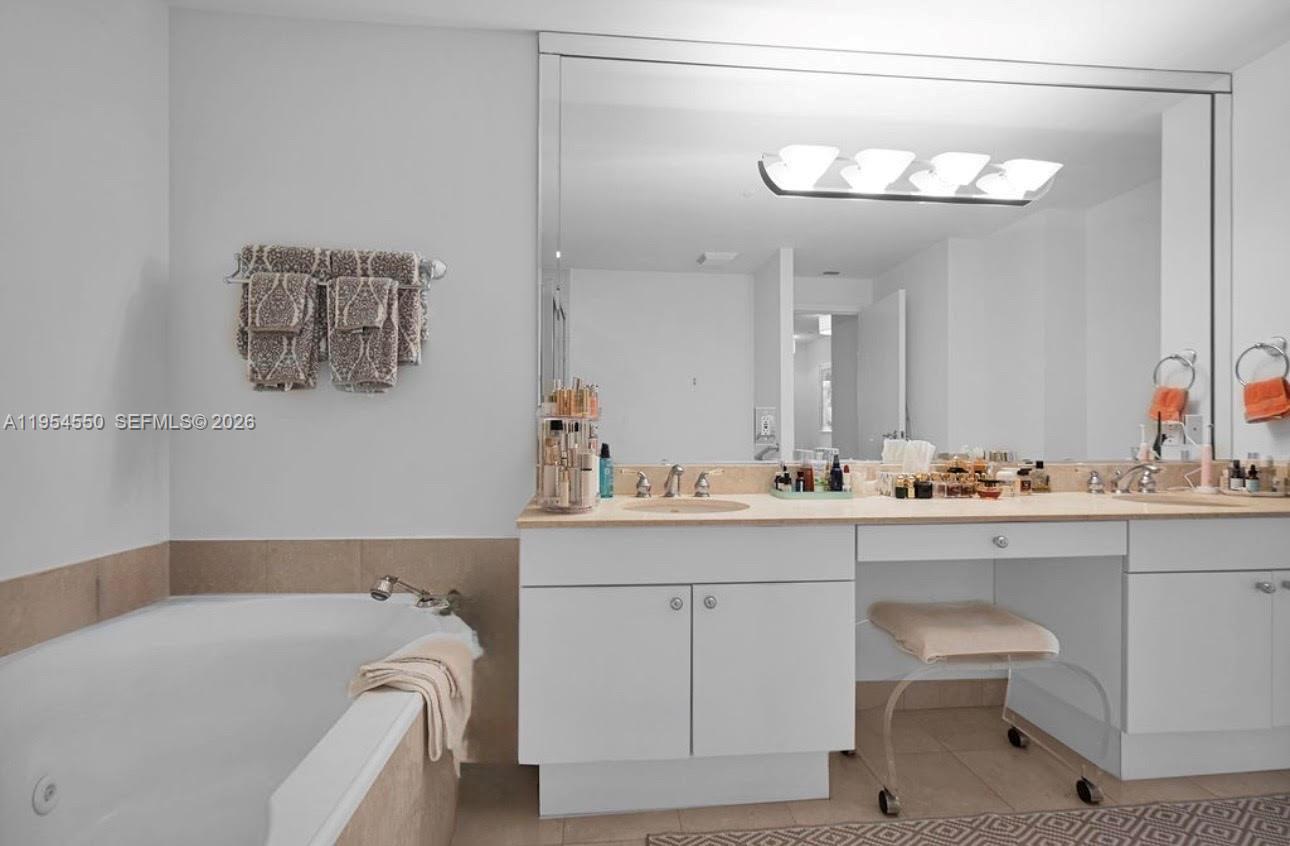 image Majestic Tower32