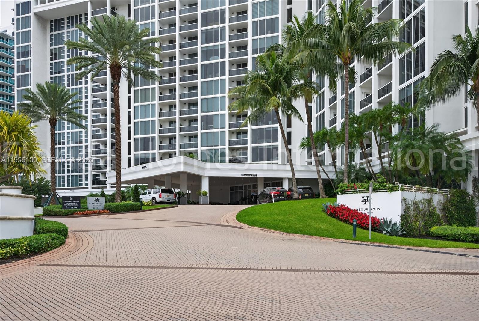 image Harbour House22