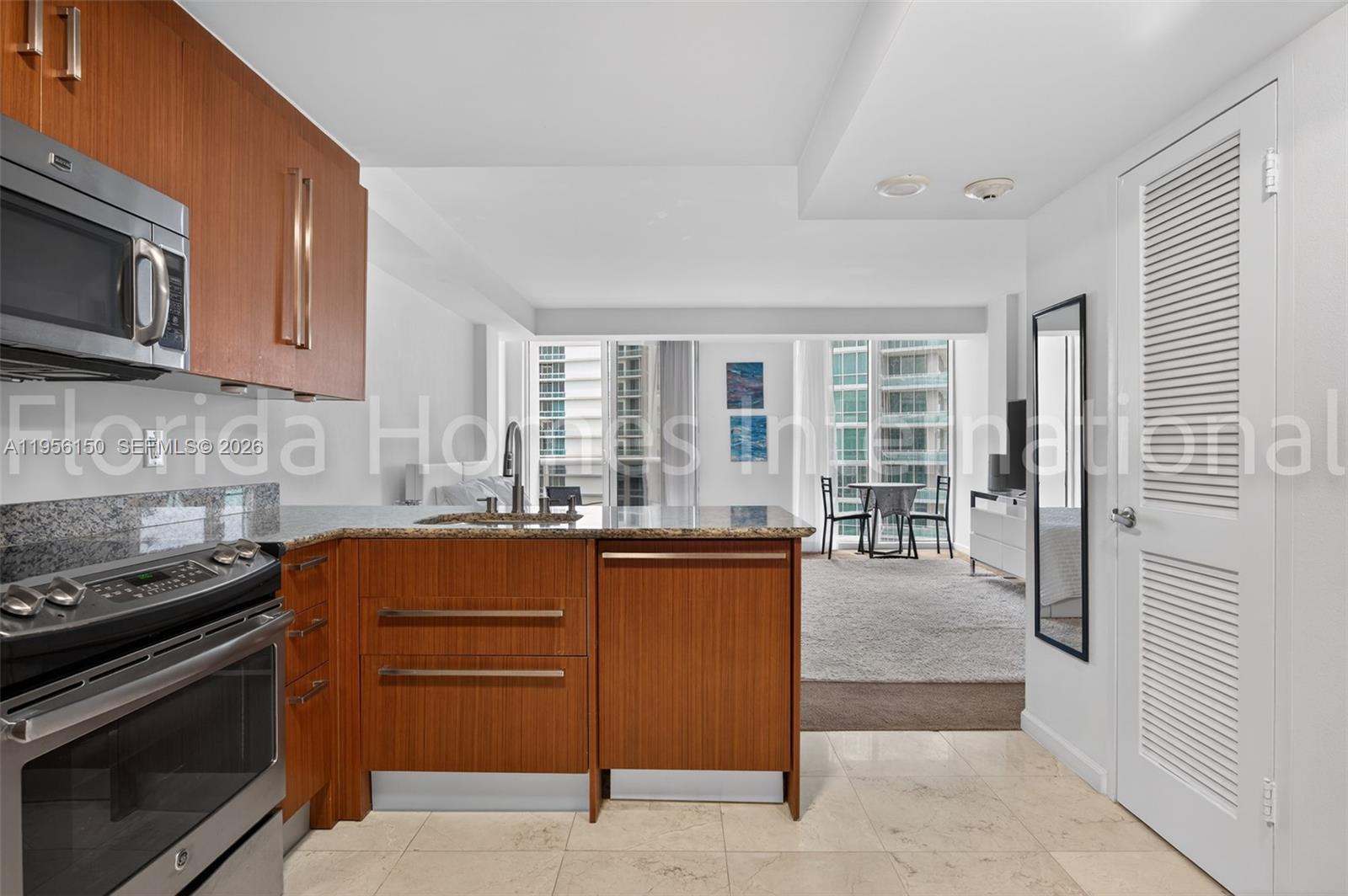 image Harbour House8