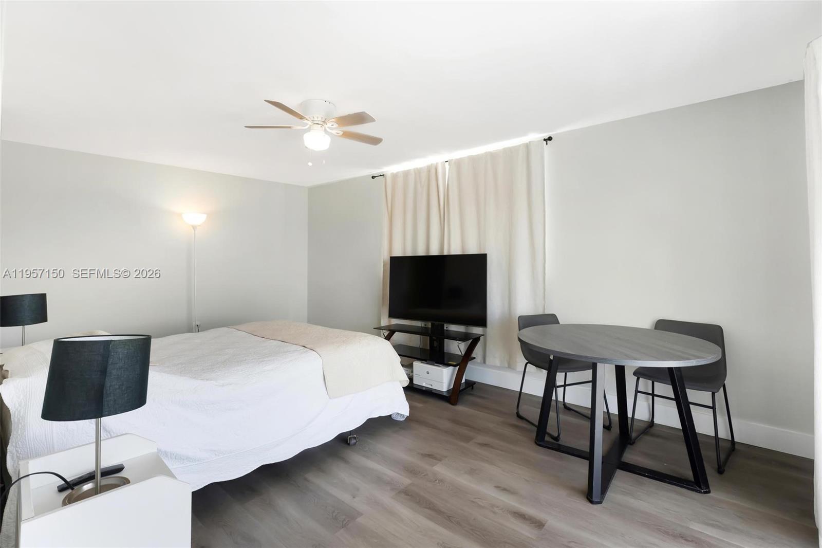 3527 NE 168th St #409 North Miami Beach, FL 33160