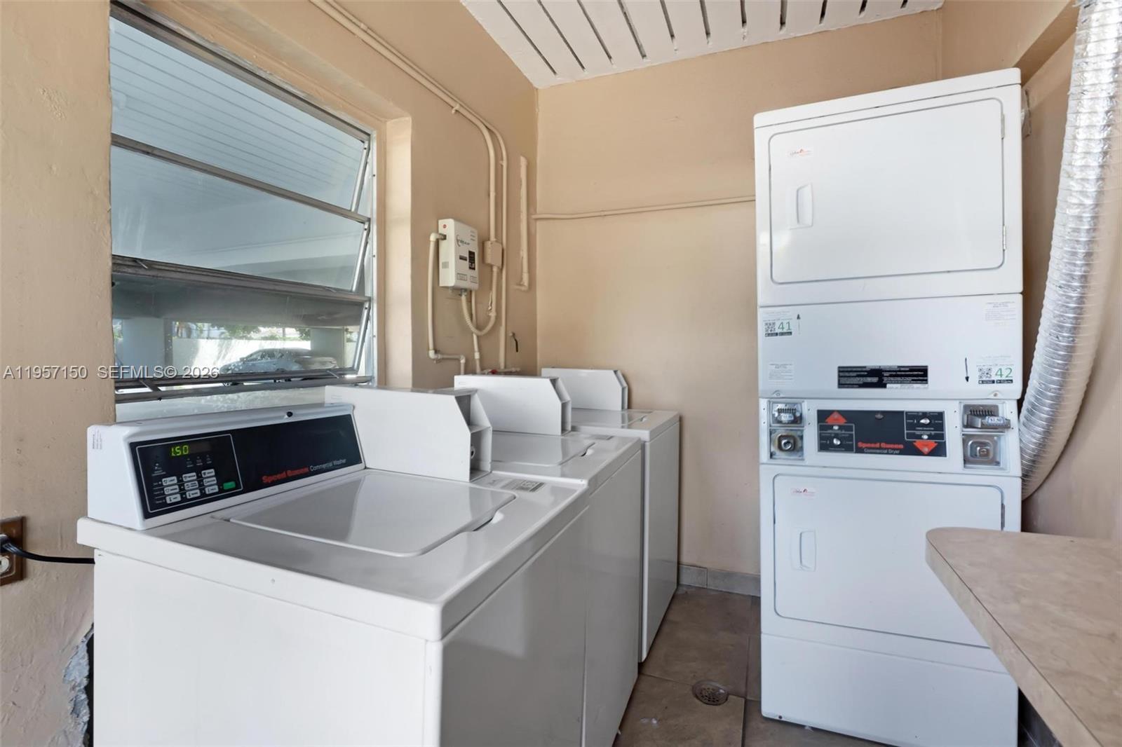 3527 NE 168th St #409 North Miami Beach, FL 33160