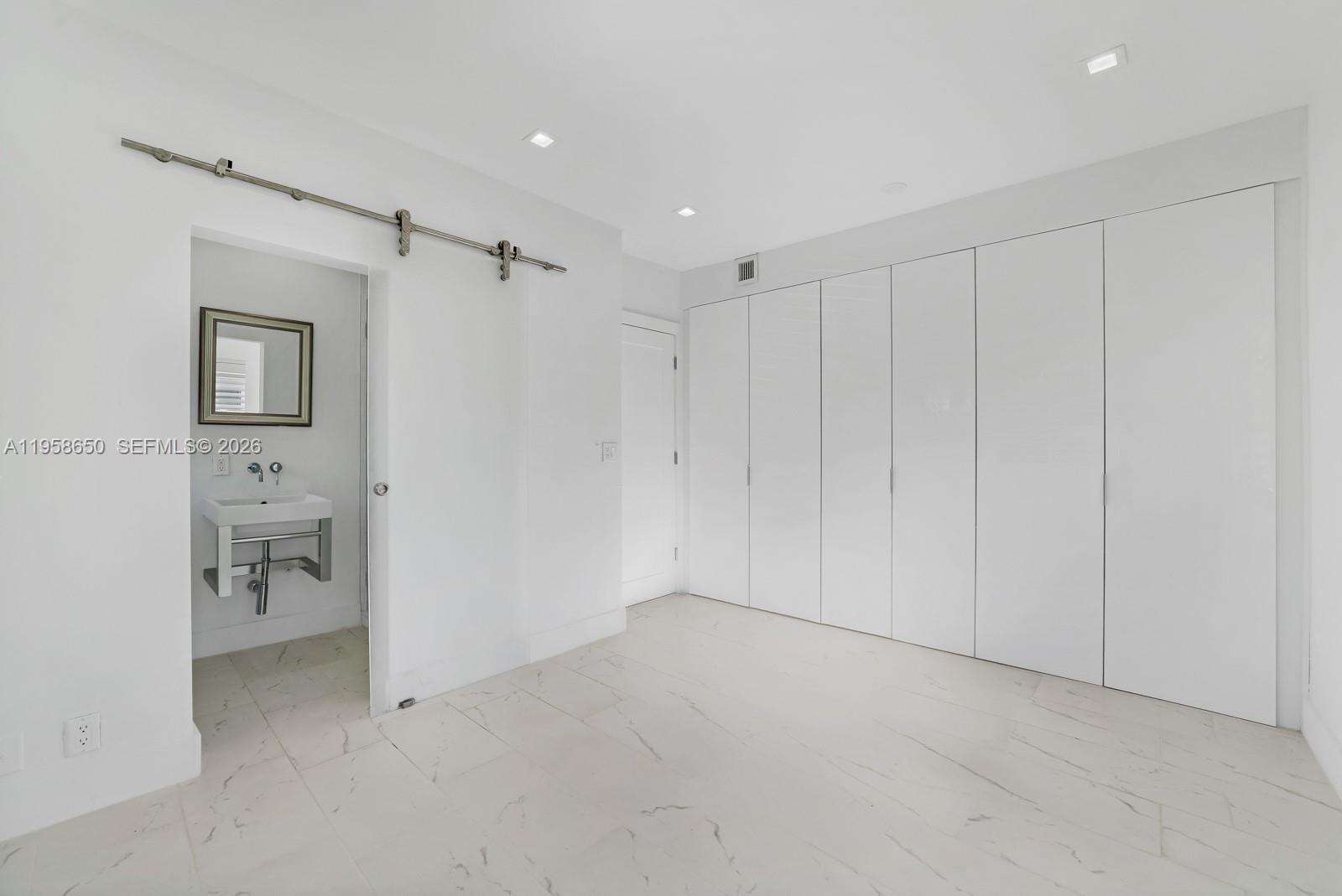 3909 Garden Ave #4 Miami Beach, FL 33140