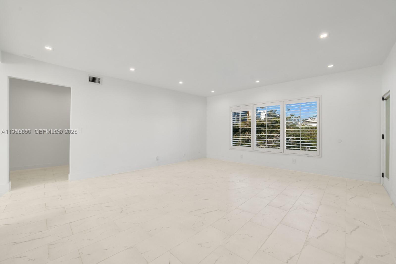 3909 Garden Ave #4 Miami Beach, FL 33140