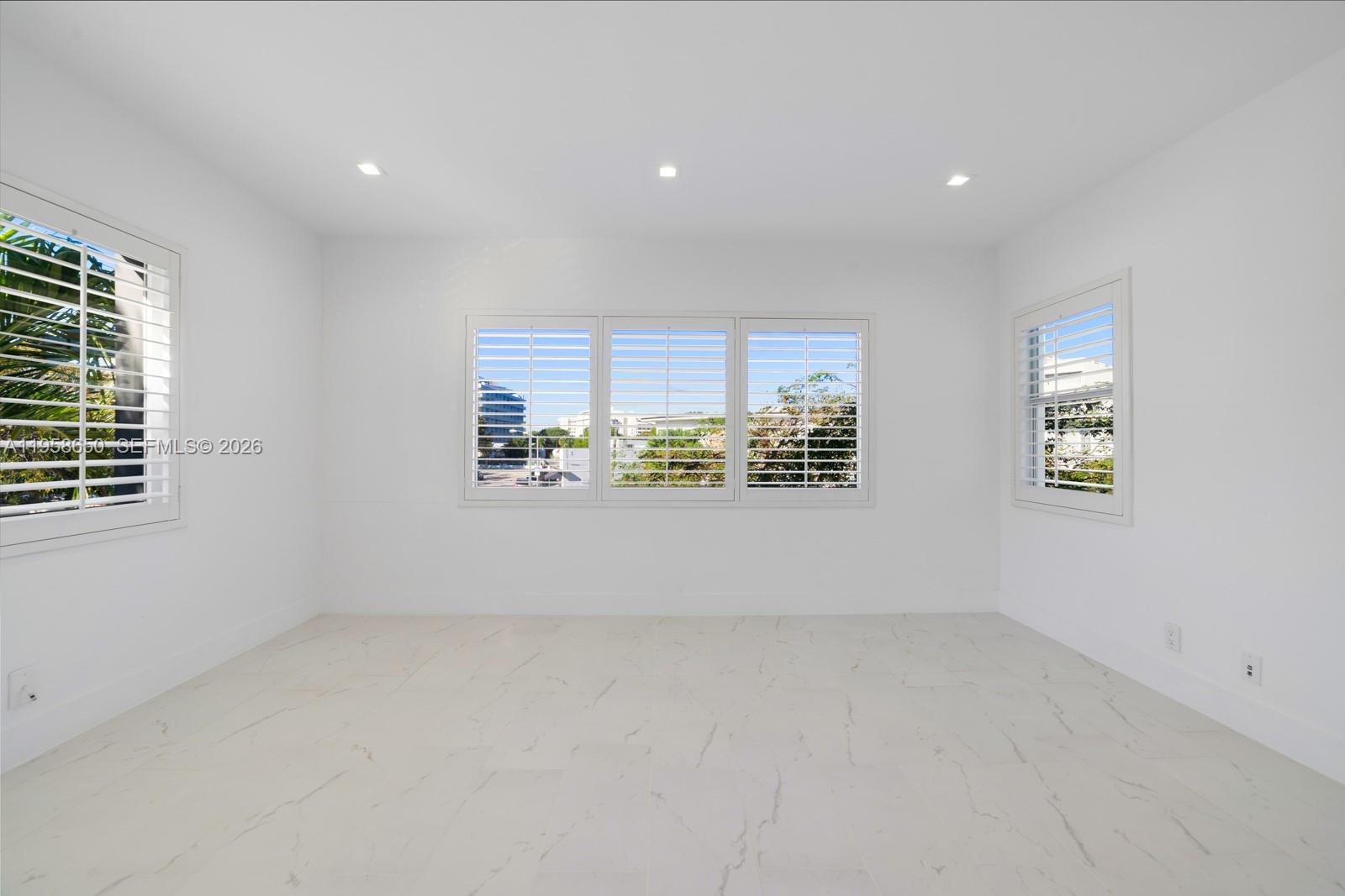 3909 Garden Ave #4 Miami Beach, FL 33140