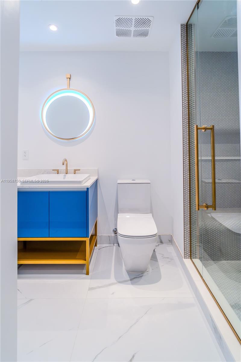 2678 Tigertail Ave #1109 Miami, FL 33133