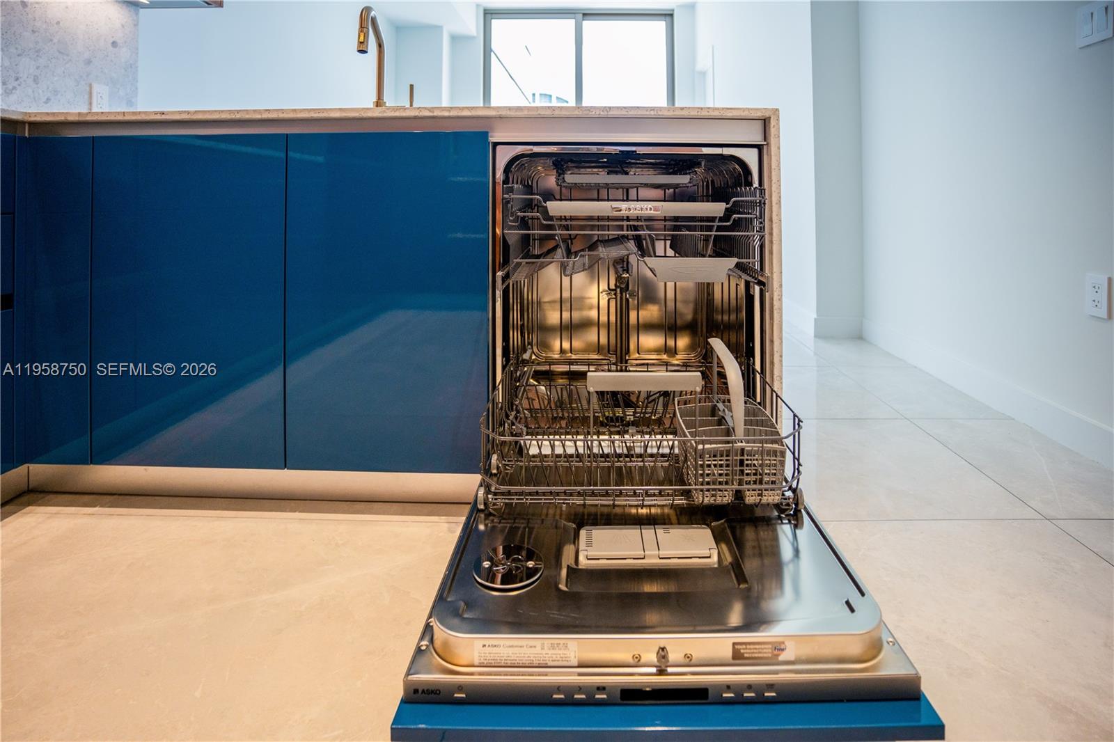 2678 Tigertail Ave #1109 Miami, FL 33133