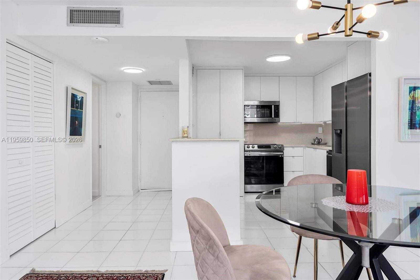 image Brickell Place I11