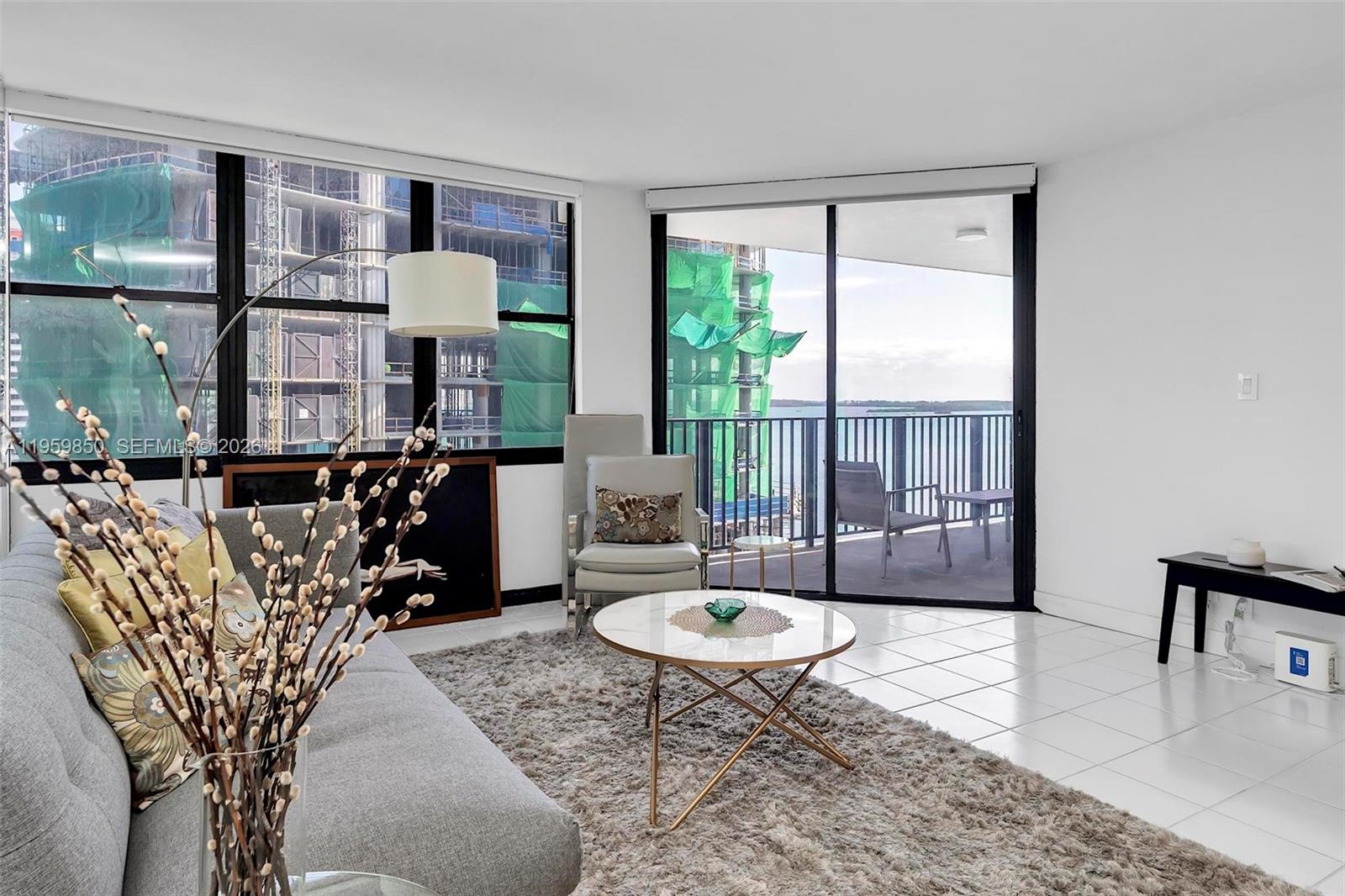 image Brickell Place I17