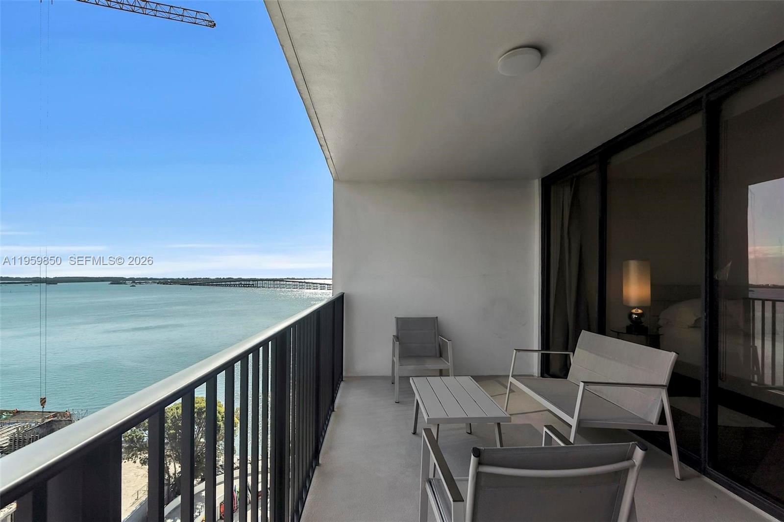 image Brickell Place I23