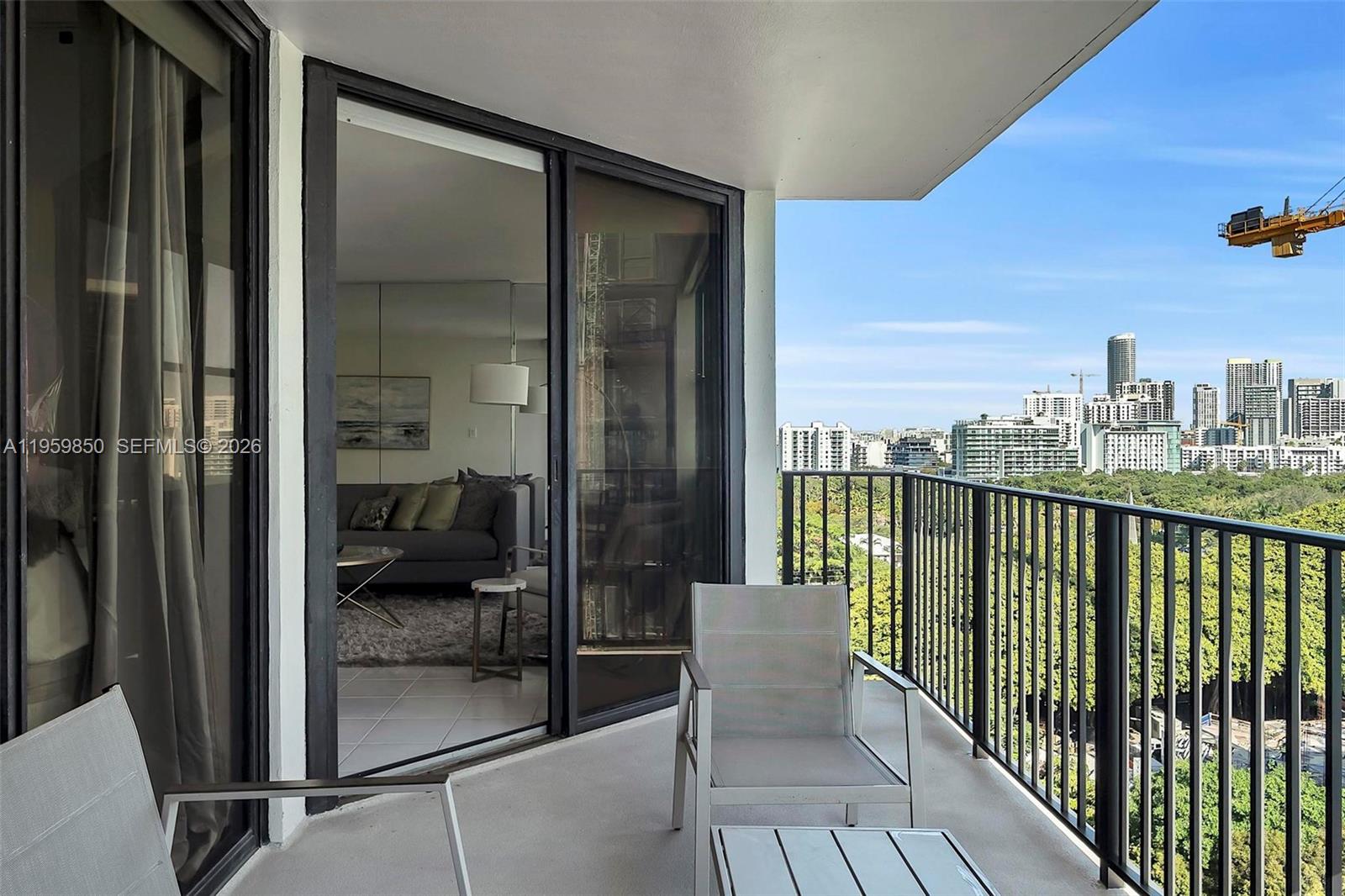 image Brickell Place I25