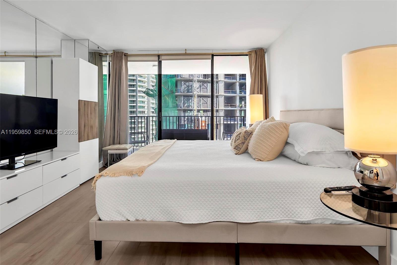 image Brickell Place I27